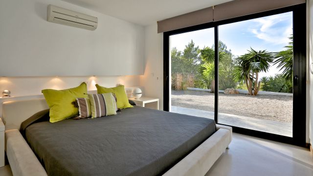 GUEST HOUSE